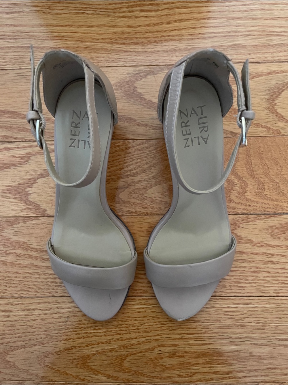 Naturalizer Vera Sandal Heel in Creme Brulee Leather, Women’s 5.5 - Picture 2 of 7